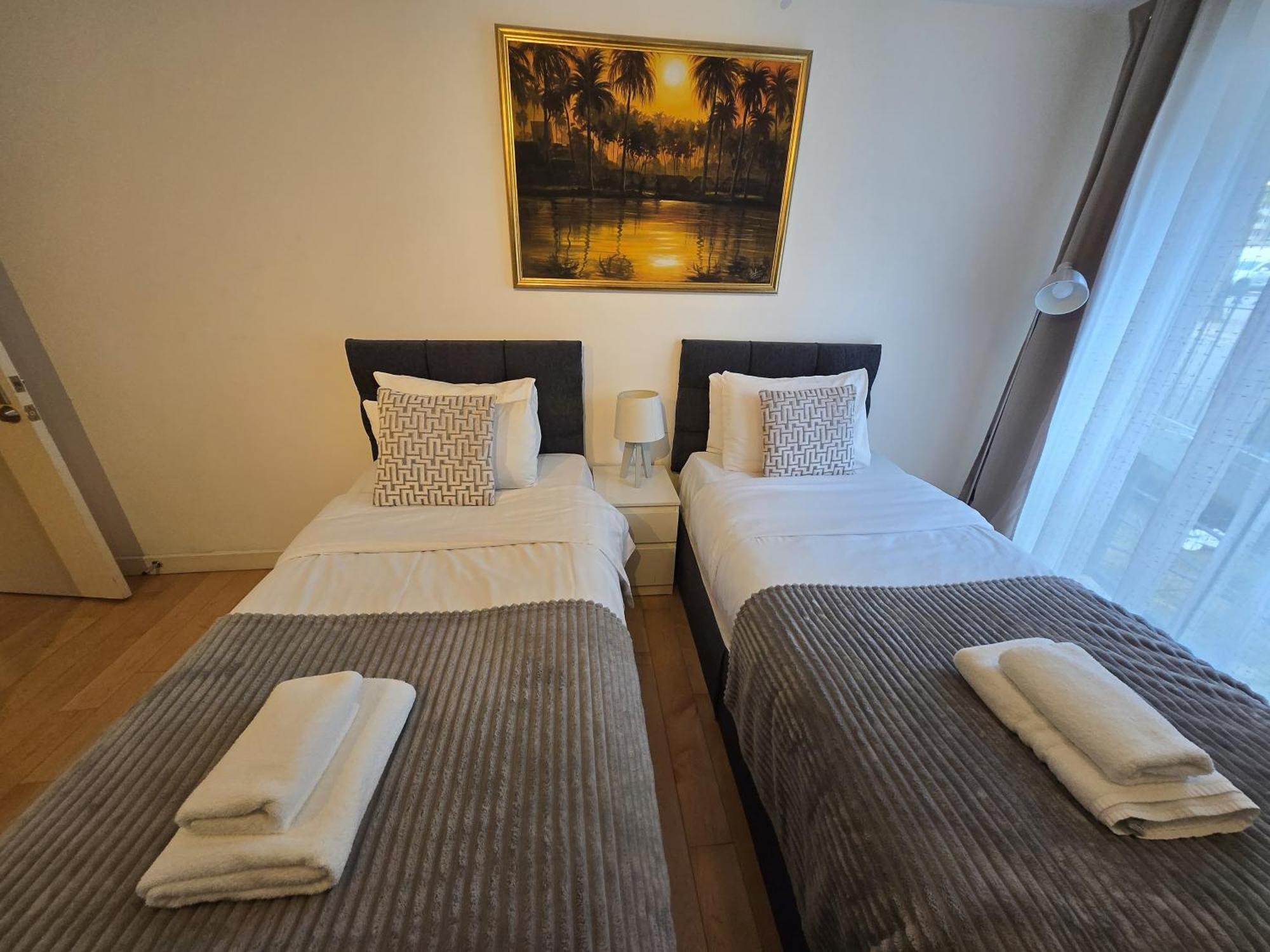 Superior Canary Wharf O2 Arena 2Br Apartment ロンドン エクステリア 写真